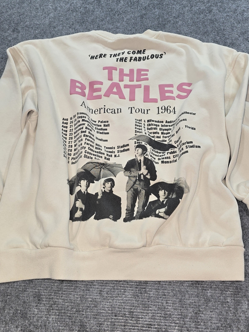 The Beatles H&M Divided American Tour 1964 Oversized Sweatshirt Size Small